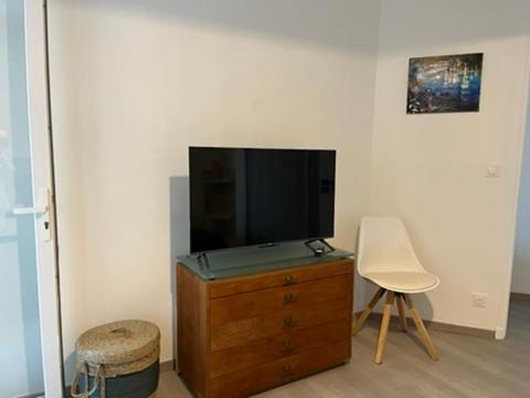 T2! 3 Ou 4 Personnes Centre Ville Neuf Avec Garage Sanary-sur-Mer Exterior photo